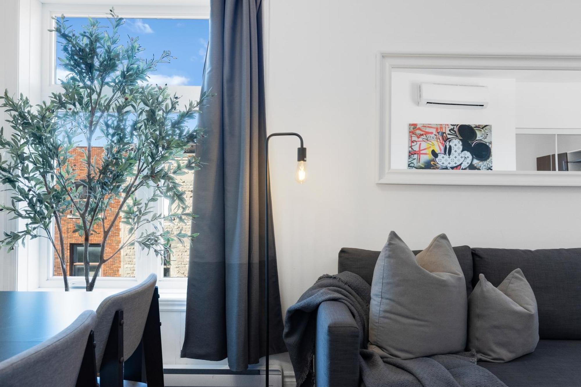 Aparthotel Liv Mtl Mtl à Montréal Extérieur photo